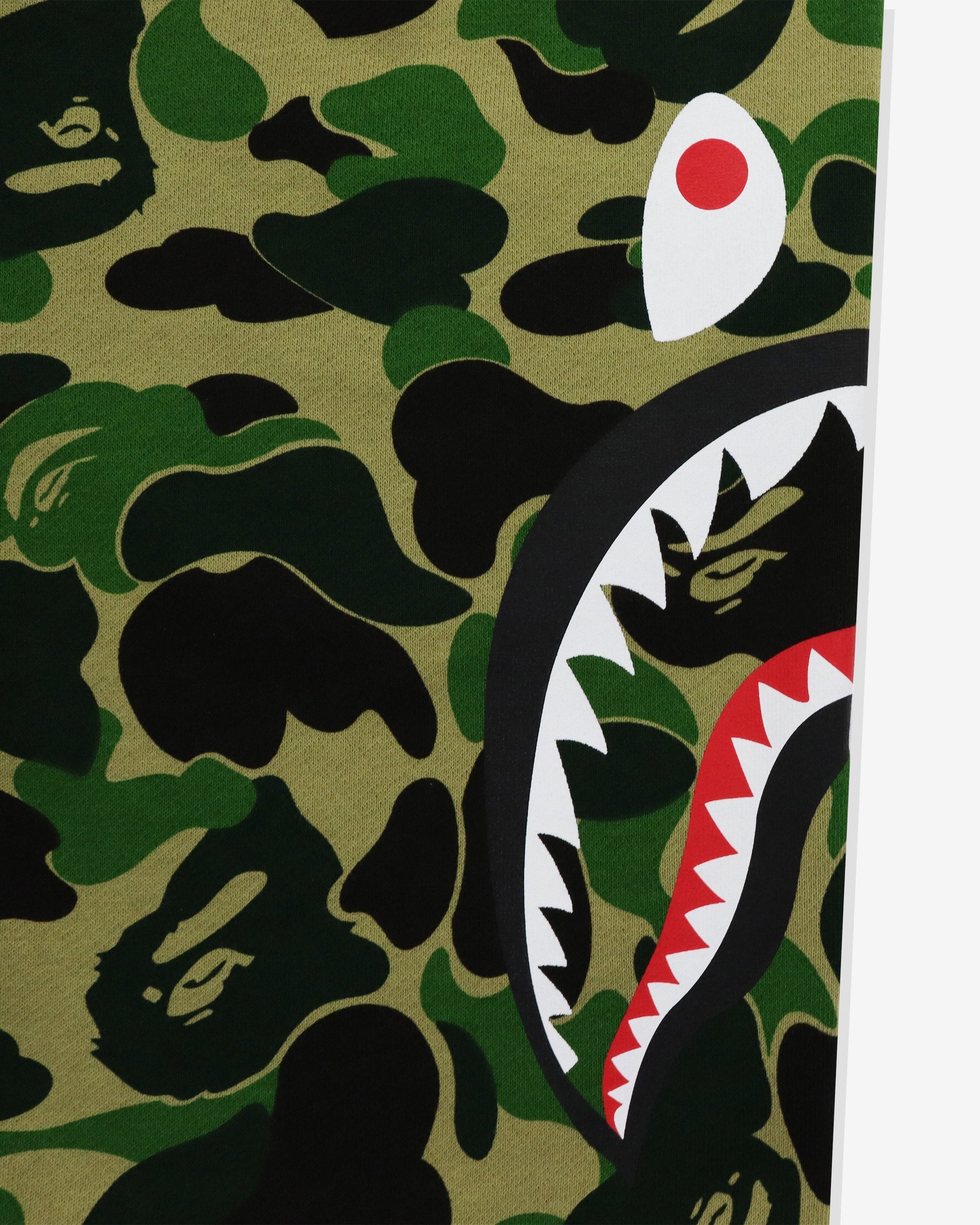 Оригінальна Big Abc Camo Side Shark Sweat Shorts Green A bathing ape – детальний вид