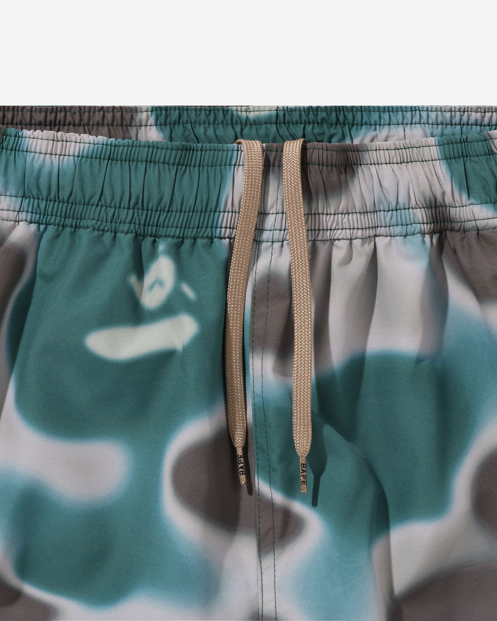 Liquid Camo One Point Beach Shorts Olivedrab A bathing ape – Гарантія оригінальності – збільшений вид