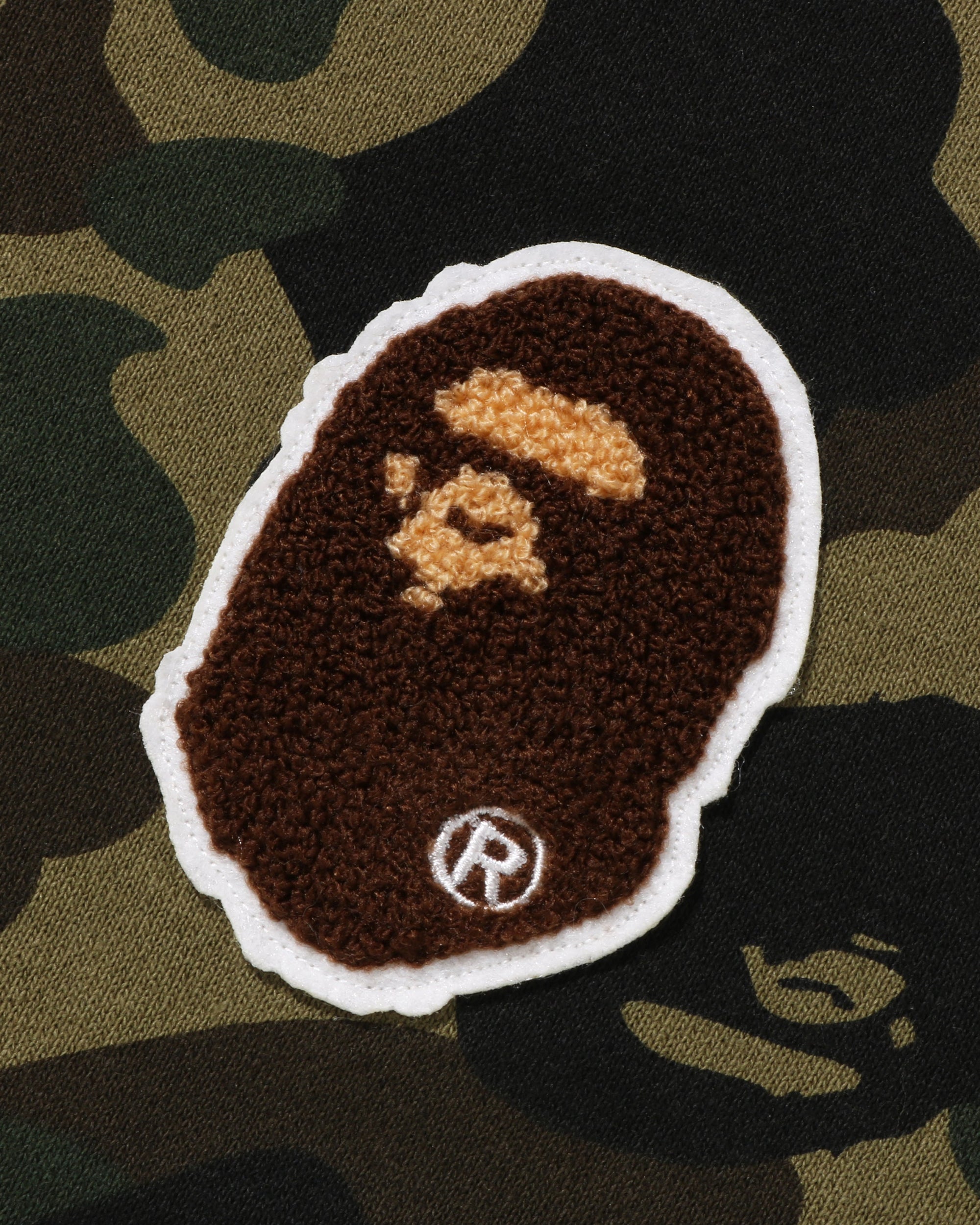 1st Camo Ape Head Patched Full Zip Hoodie A bathing ape оригінал – Купити в Україні – вид ззаду - A BATHING APE