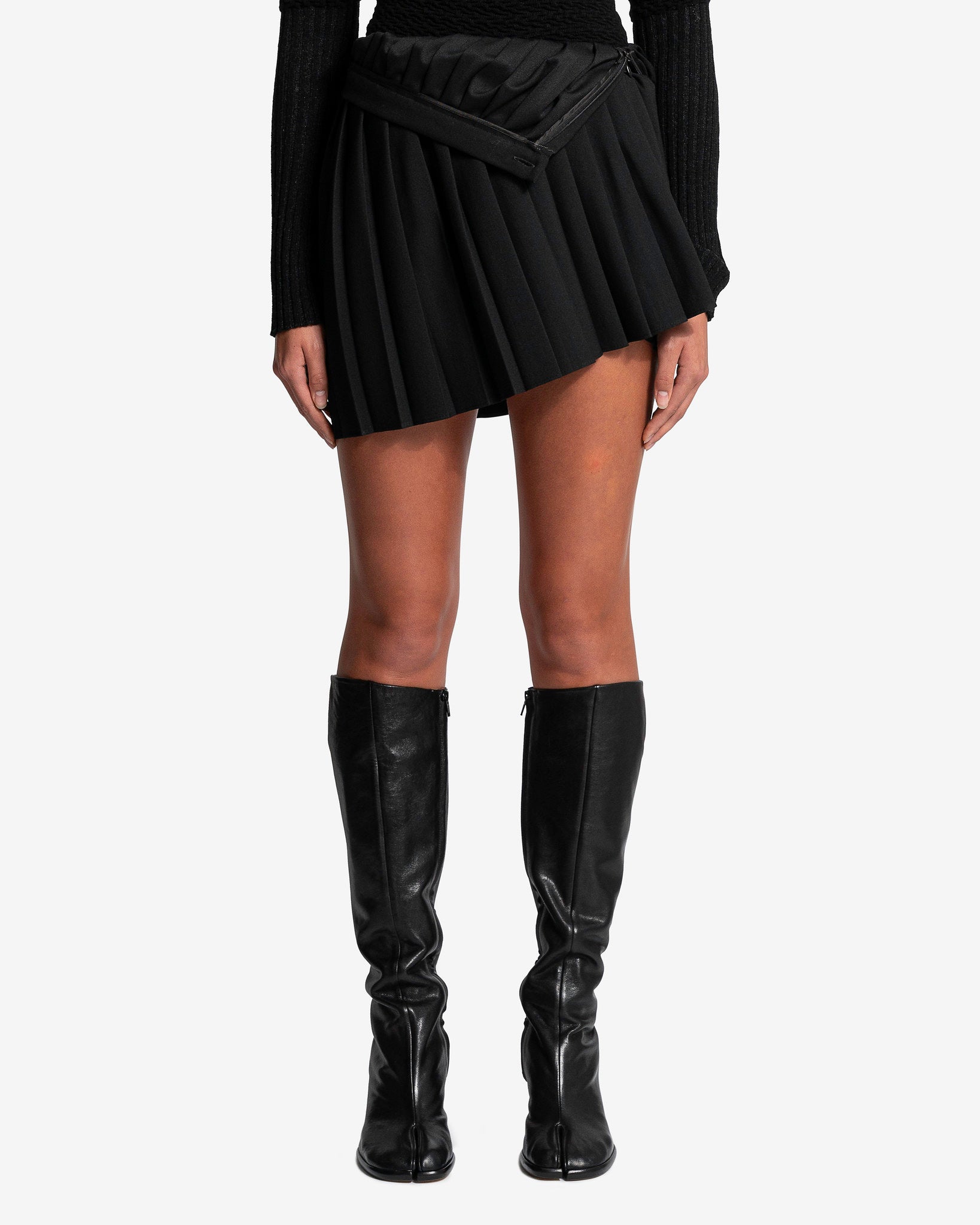 Оригінальна Asymmetric Pleated Skirt In Black Maison margiela – боковий вид