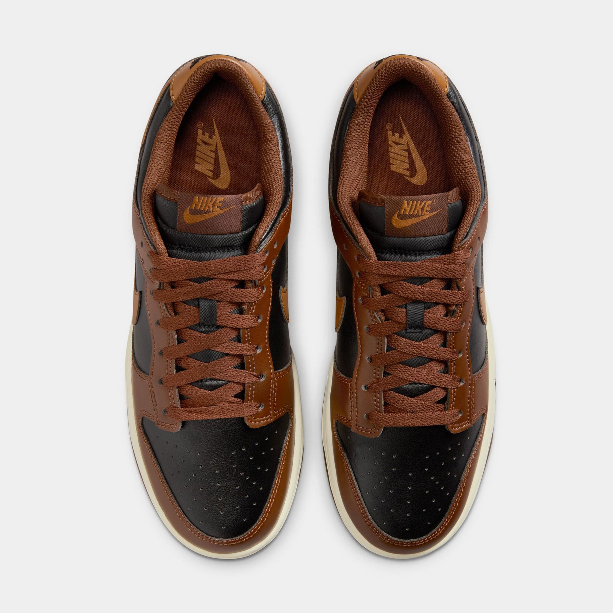 Оригінальна Dunk Low Mens Lifestyle Shoes Nike – вид ззаду