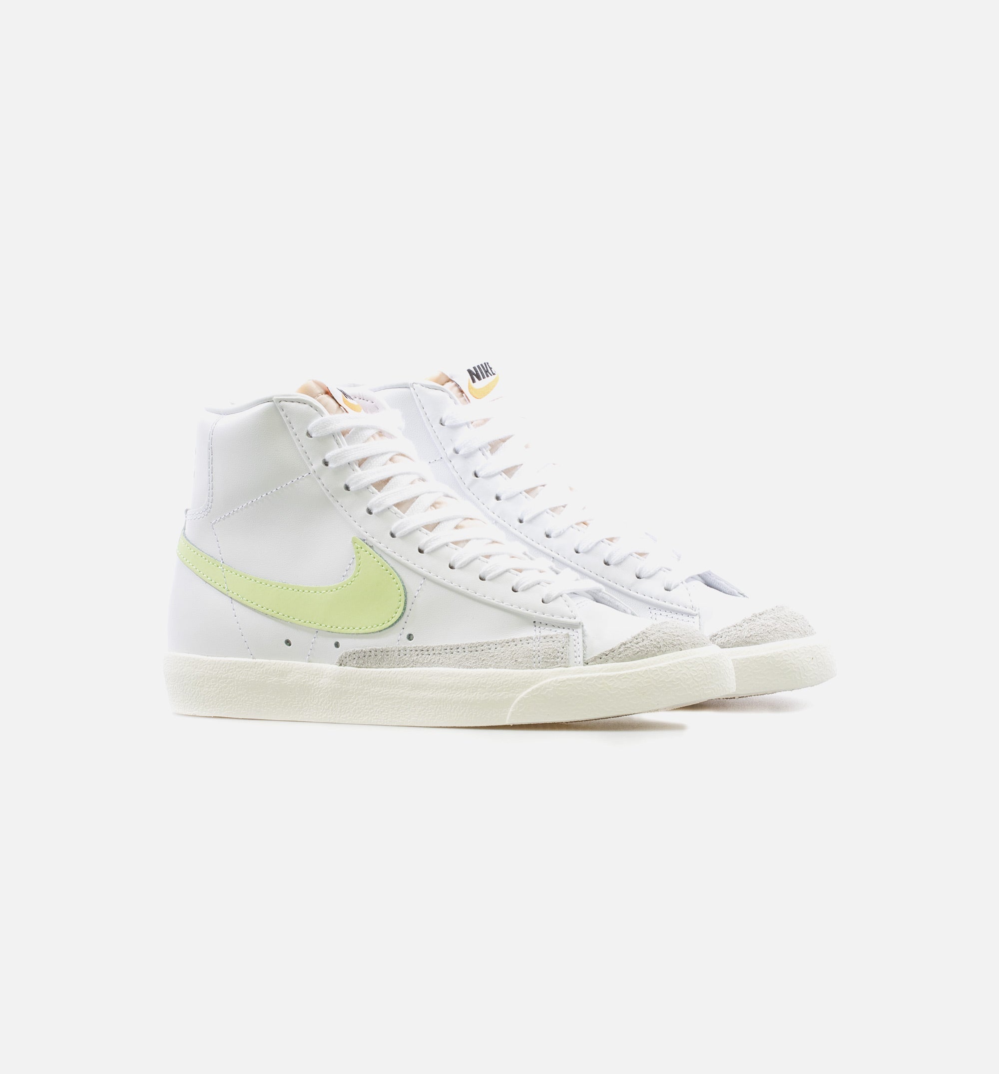 Оригінальна Blazer MID 77 Womens Lifestyle Shoe Nike – вид ззаду