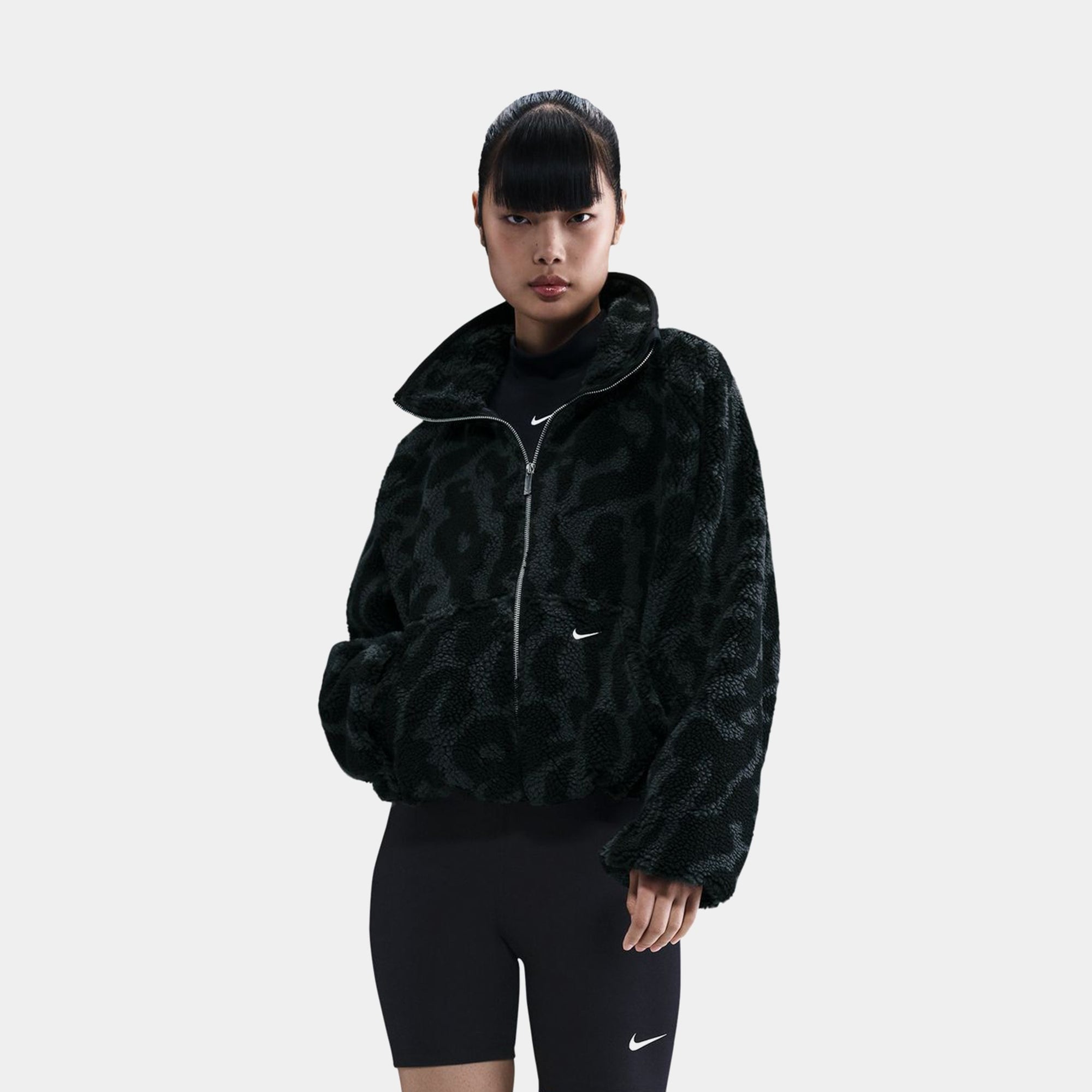 Nike Outerwear оригінал | Швидка доставка Україна – боковий вид