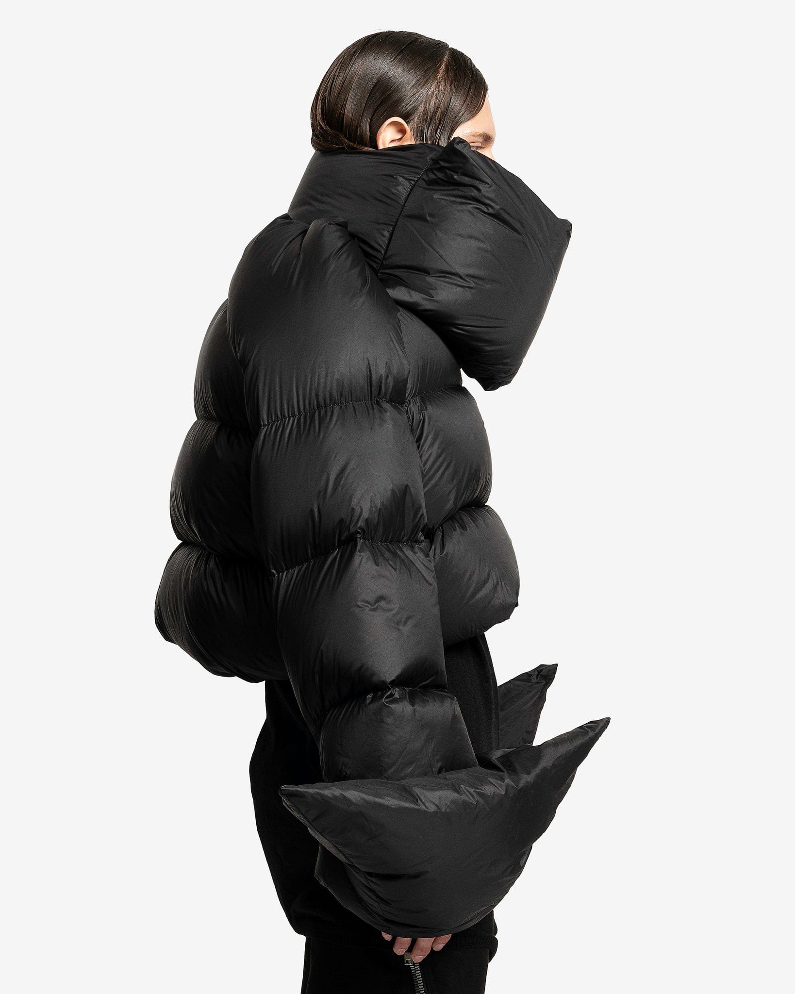 Babel Mountain Duvet Cropped Jacket In Black Rick owens – Гарантія оригінальності – вид ззаду