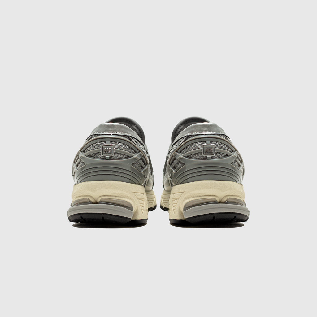 U1906lare Metallic Silver New balance – Гарантія оригінальності – збільшений вид
