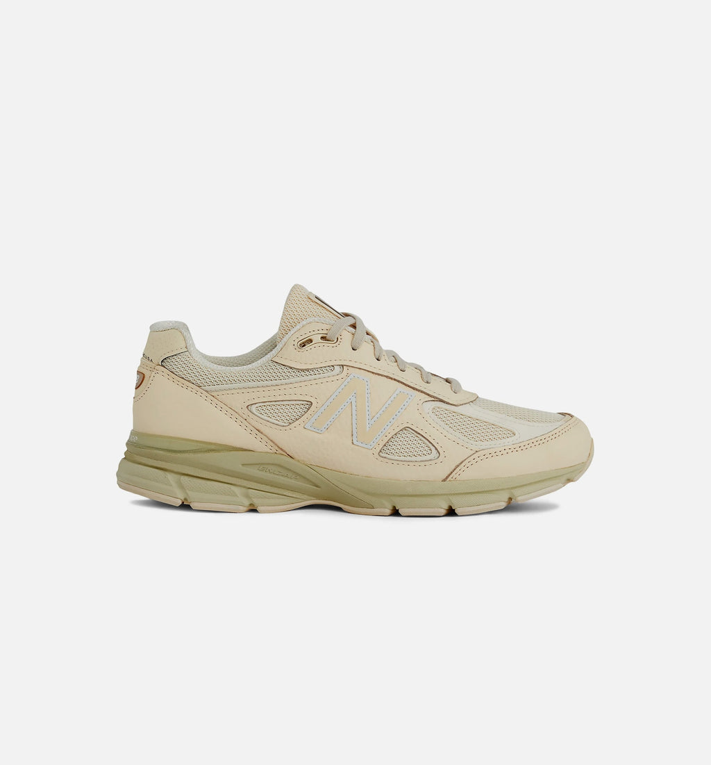 Оригінальна 990v4 Macadamia Nut Mens Lifestyle Shoe New balance – боковий вид
