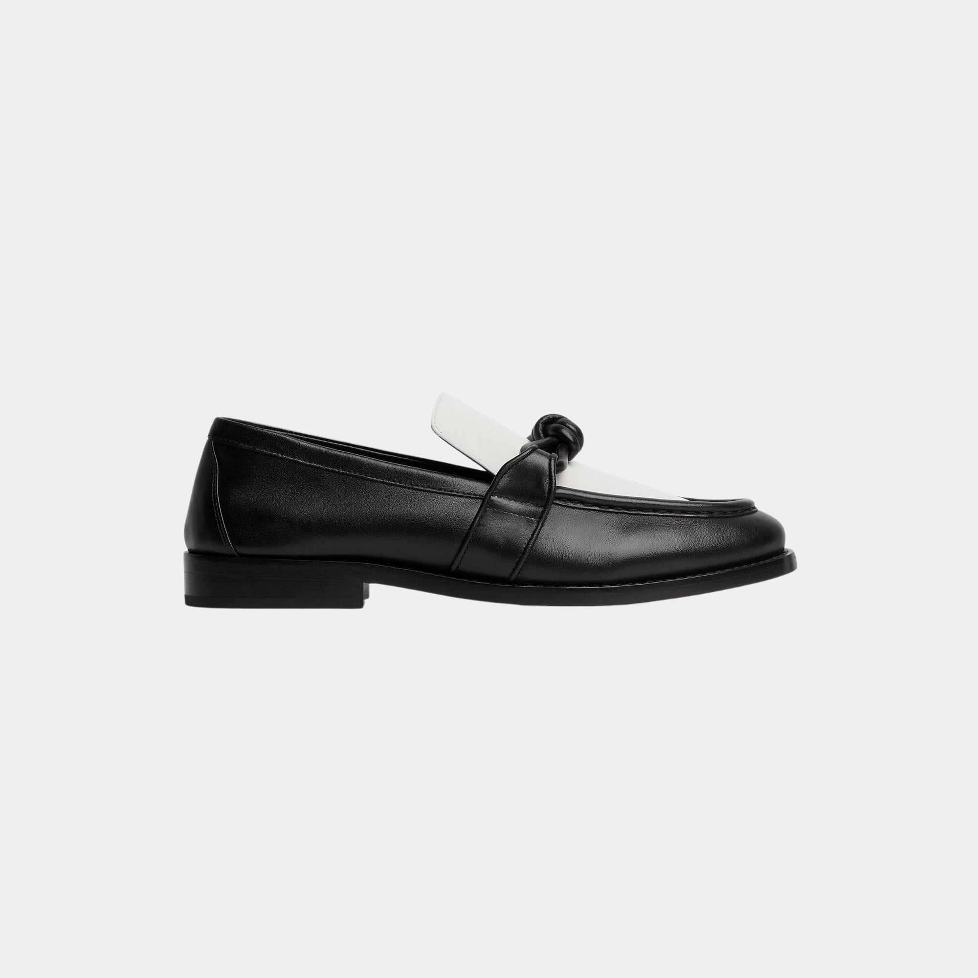 Astaire Loafer Calfskin With Signature Knot Detail Bottega veneta оригінал – Купити в Україні – боковий вид