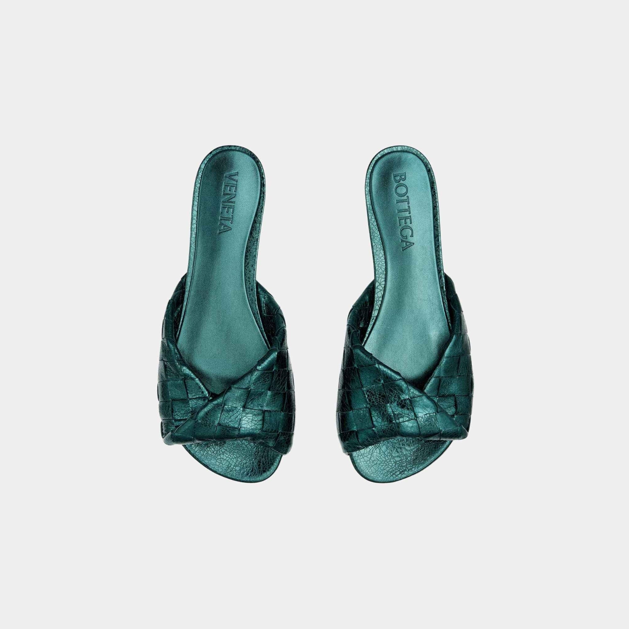 Оригінальна Blink Flat Mule Intrecciato Laminated Leather Bottega veneta – вид ззаду