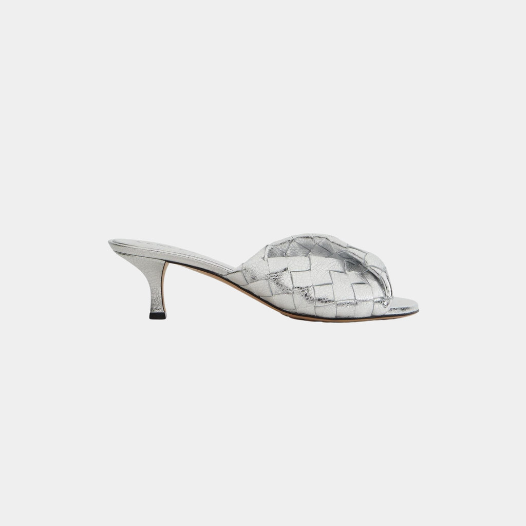 Оригінальна Blink Kitten Heel Mule Intrecciato Laminated Leather Bottega veneta – збільшений вид