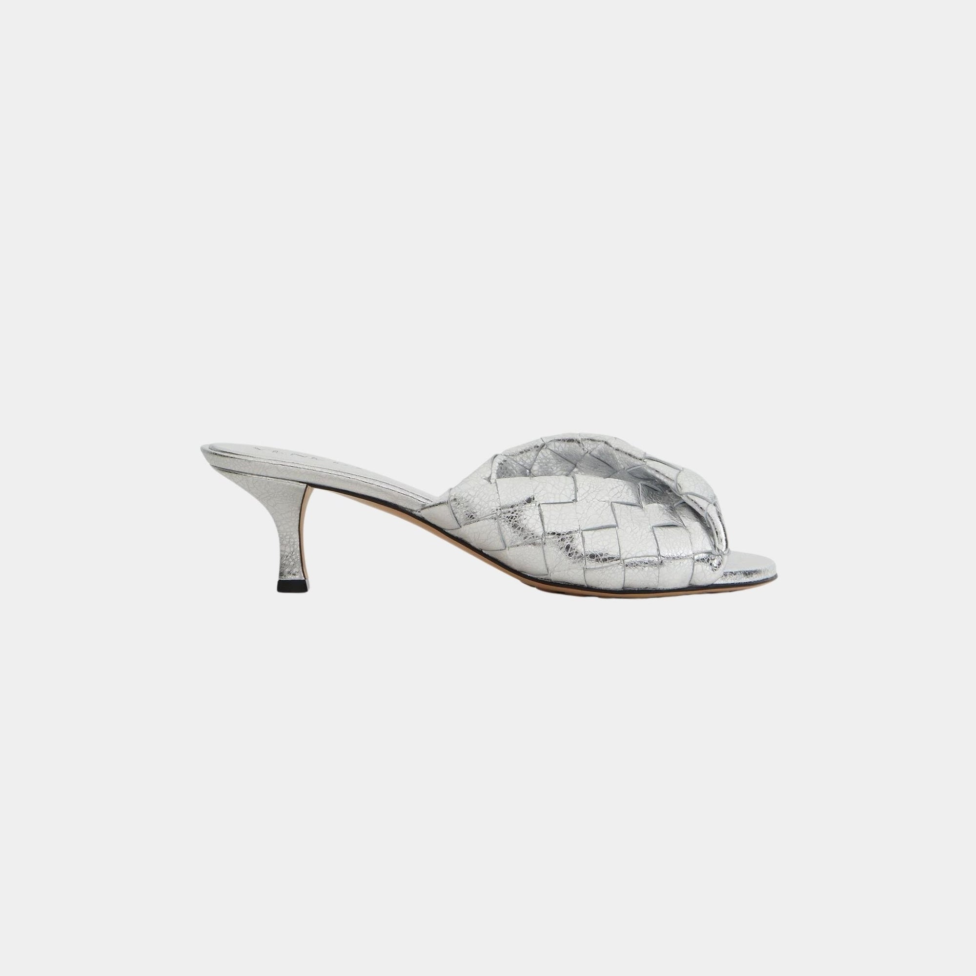 Оригінальна Blink Kitten Heel Mule Intrecciato Laminated Leather Bottega veneta – збільшений вид