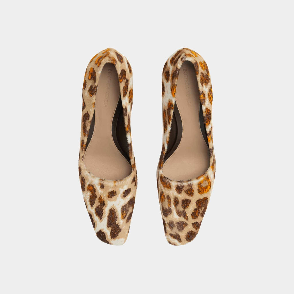 Оригінальна Boogie Kitten Heel Pump Calf Hair Jaguar Print Bottega veneta – вид ззаду