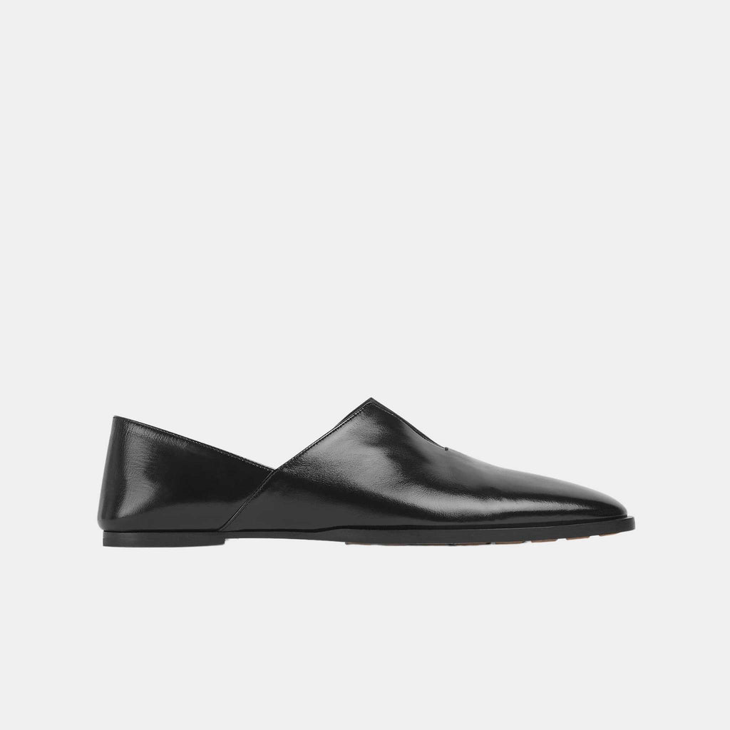 Оригінальна Cha-Cha Slipper Calfskin Closed-Back Slipper Bottega veneta – боковий вид