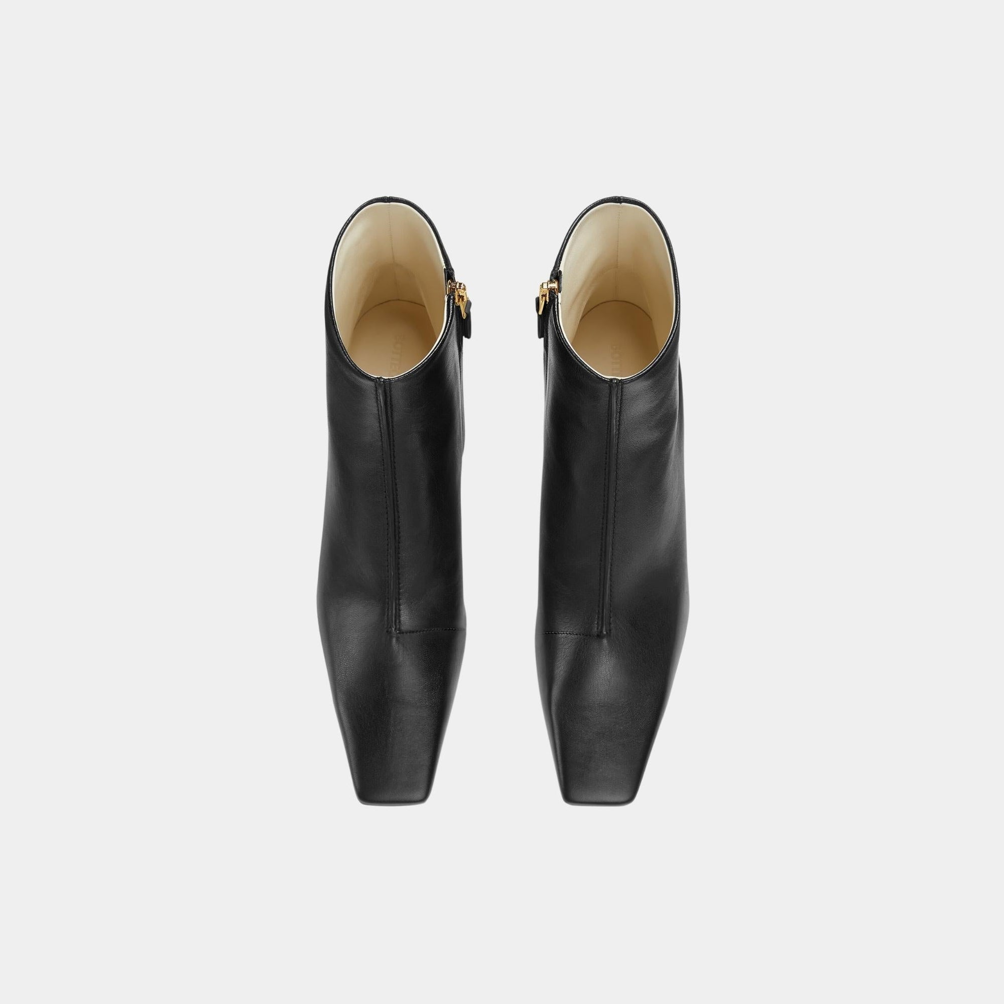 Lewis Ankle Boot Calfskin Sculptural Sloped Heel Bottega veneta оригінал – Купити в Україні – вид ззаду