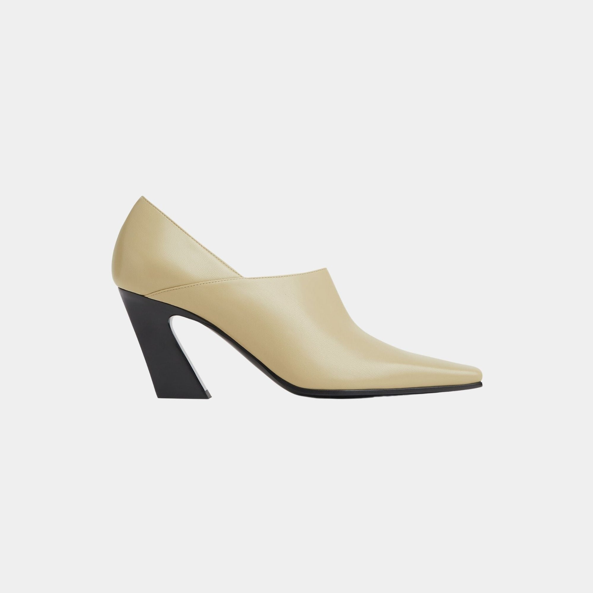 Оригінальна Lewis Pump Calfskin With Sculptural Sloped Heel Bottega veneta – збільшений вид