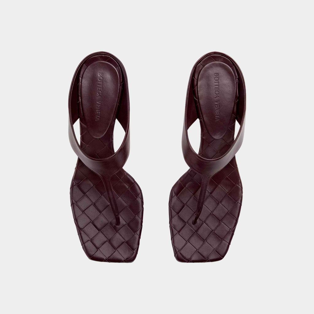 Оригінальна Marella Kitten Heel Thong Sandal Calfskin Bottega veneta – вид ззаду