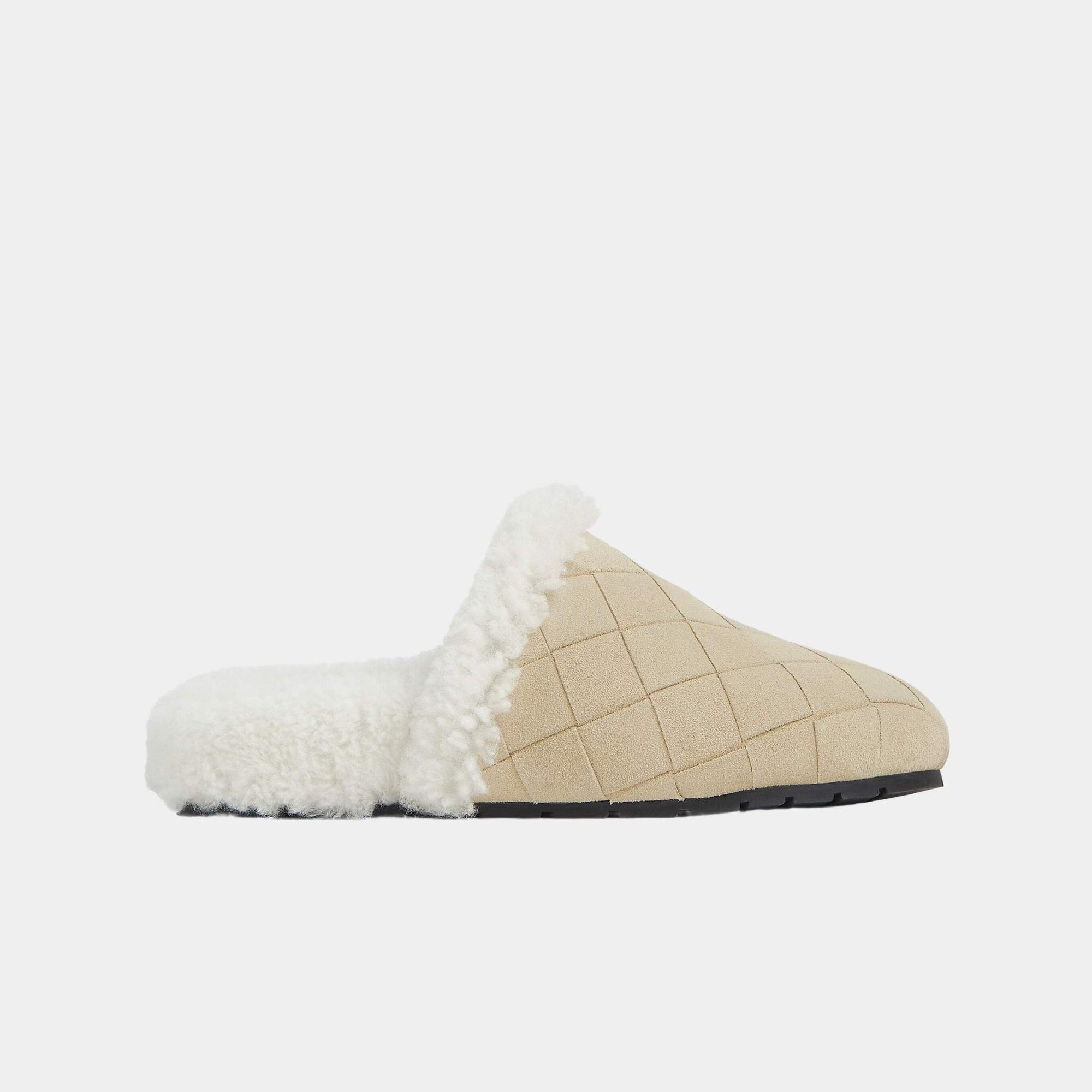 Reggie Slipper In Padded Intrecciato Suede Bottega veneta оригінал – Купити в Україні – боковий вид