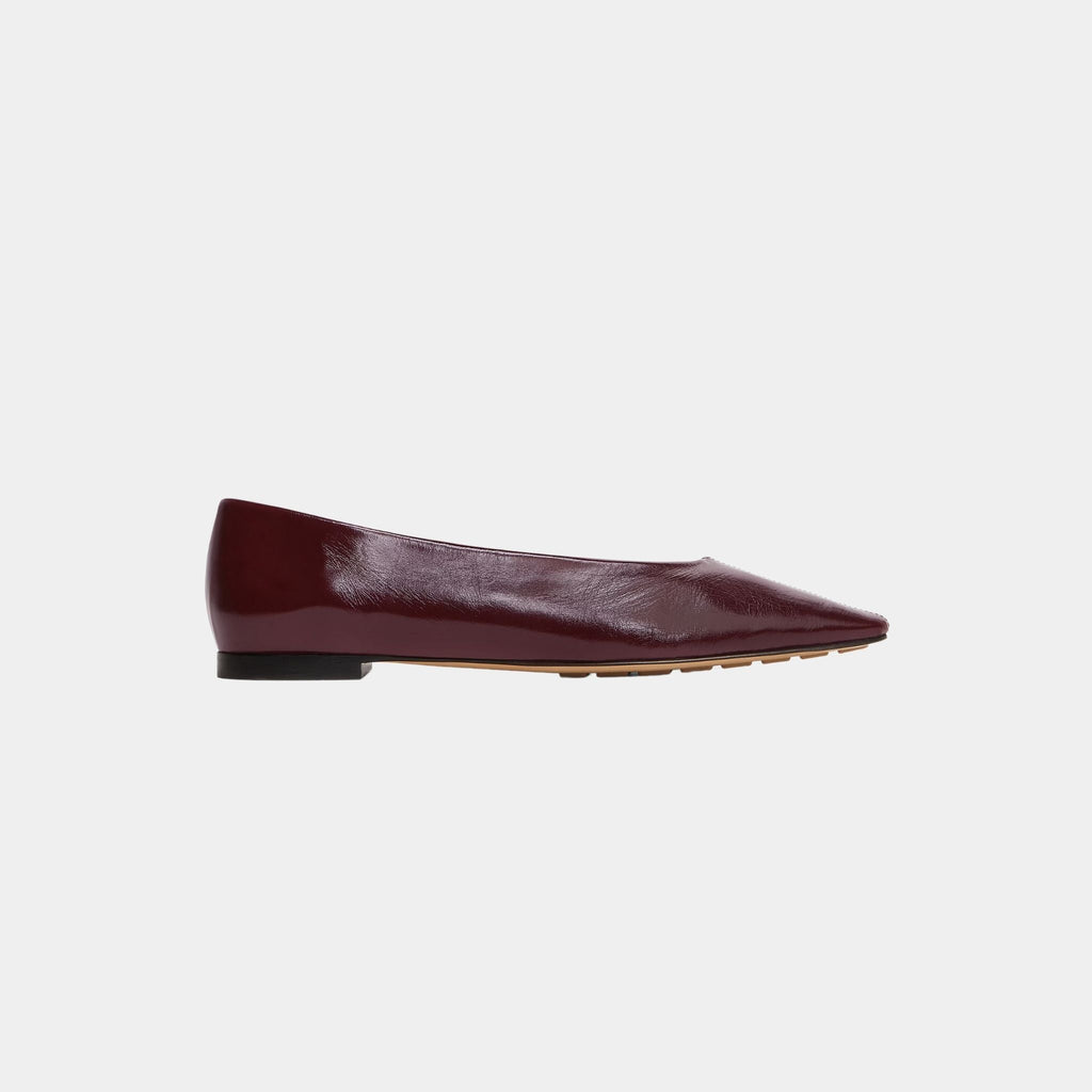 Оригінальна Sofia Ballerina With Supple Construction In Shiny Calfskin Bottega veneta – боковий вид
