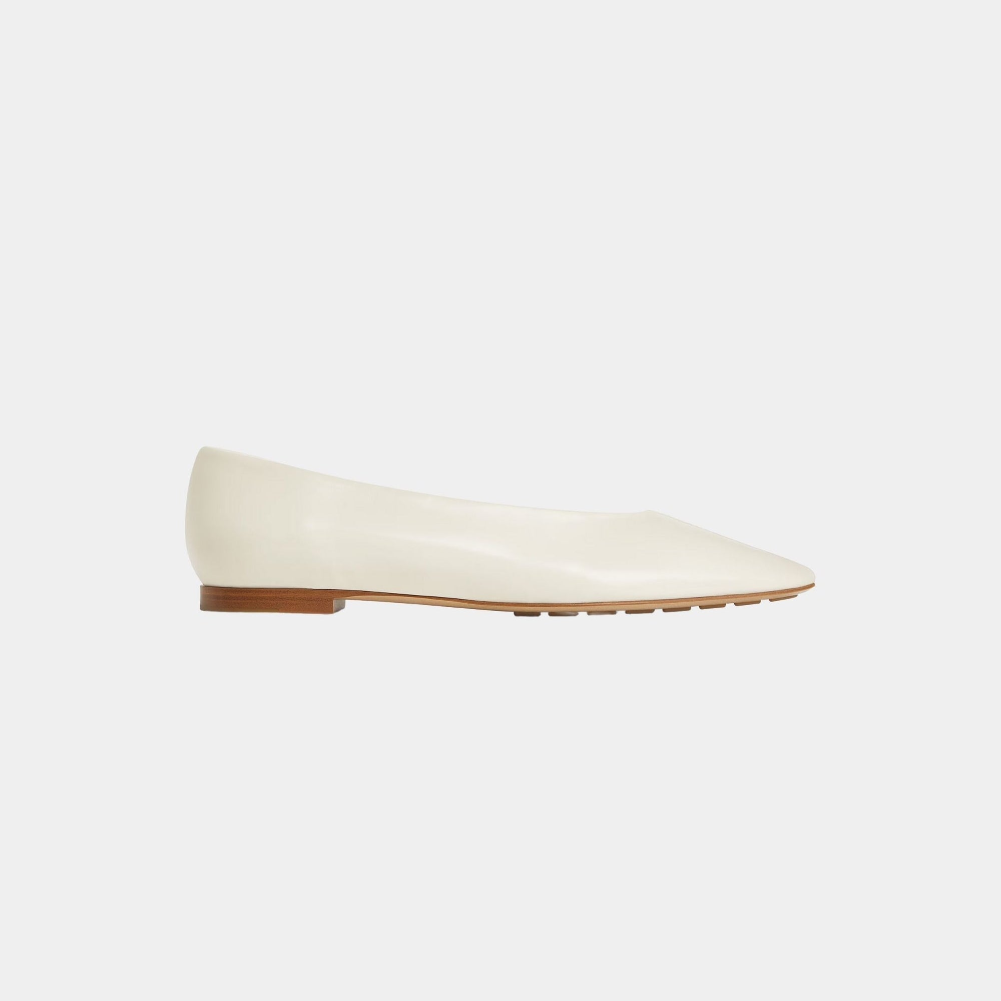 Оригінальна Sofia Ballerina With Supple Construction In Shiny Calfskin Bottega veneta – збільшений вид