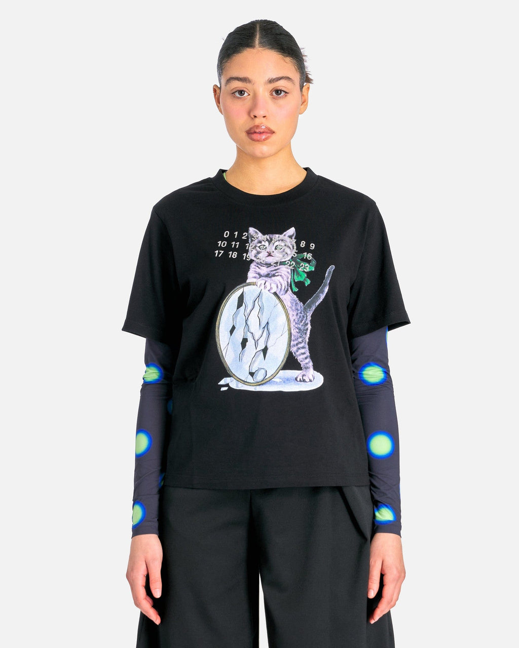 Оригінальна Broken Mirror Graphic T-Shirt In Black Maison margiela – боковий вид
