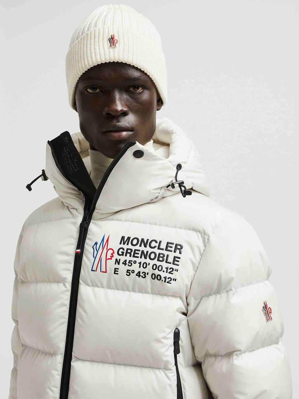 Moncler Accessories оригінал | Швидка доставка Україна – вид ззаду