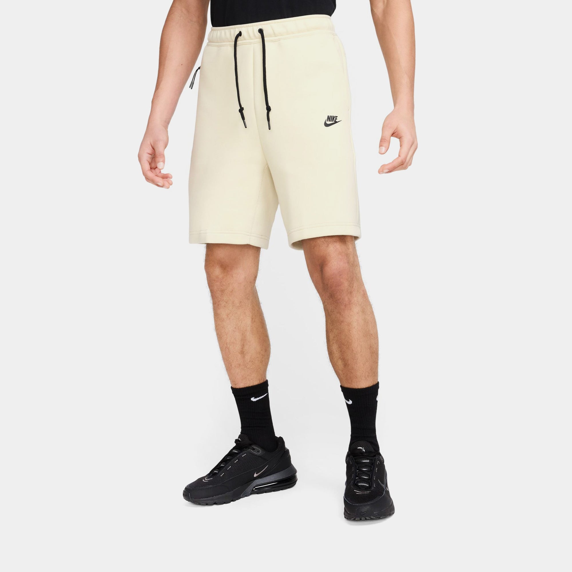 Оригінальна Tech Fleece Mens Shorts Nike – боковий вид