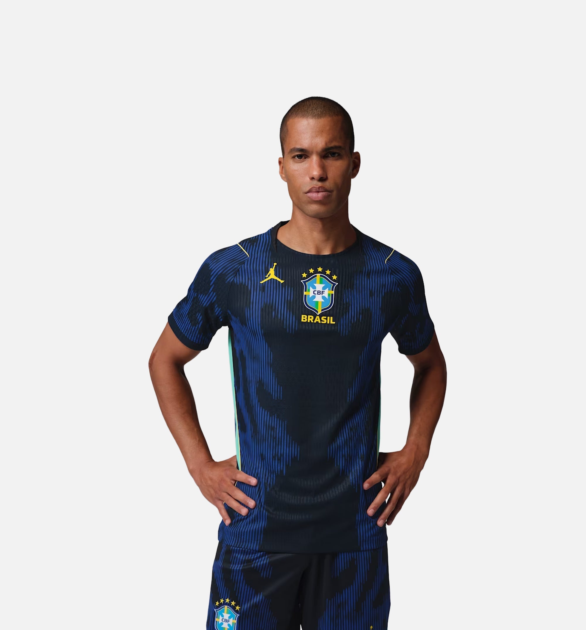 Brazil 2026 Match Away Aero Fit Soccer Authentic Mens Jersey Nike – Гарантія оригінальності – боковий вид