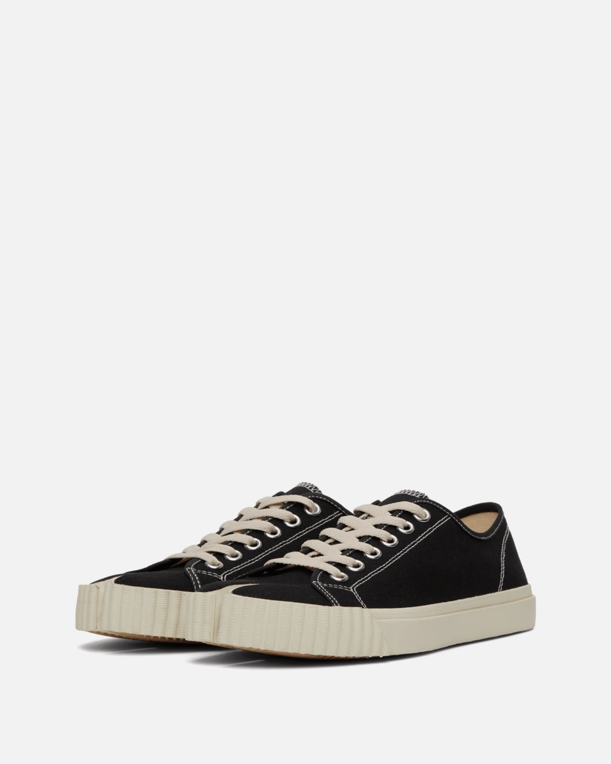 Canvas Tabi Sneaker In Black Maison margiela оригінал – Купити в Україні – вид ззаду