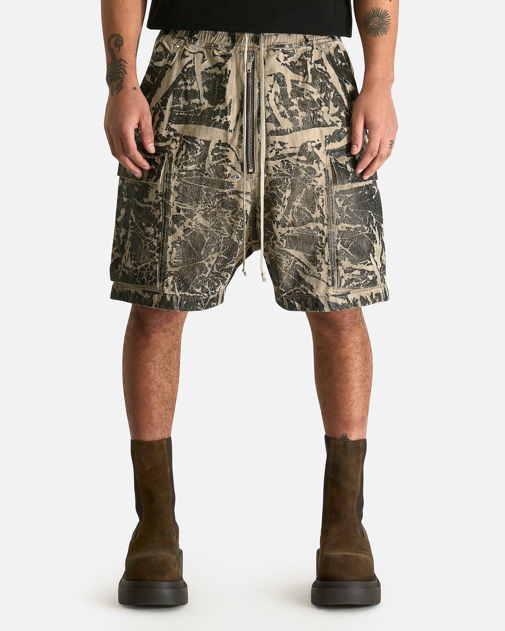 Cargobela Shorts In Black Washed Foil Rick owens оригінал – Купити в Україні – боковий вид