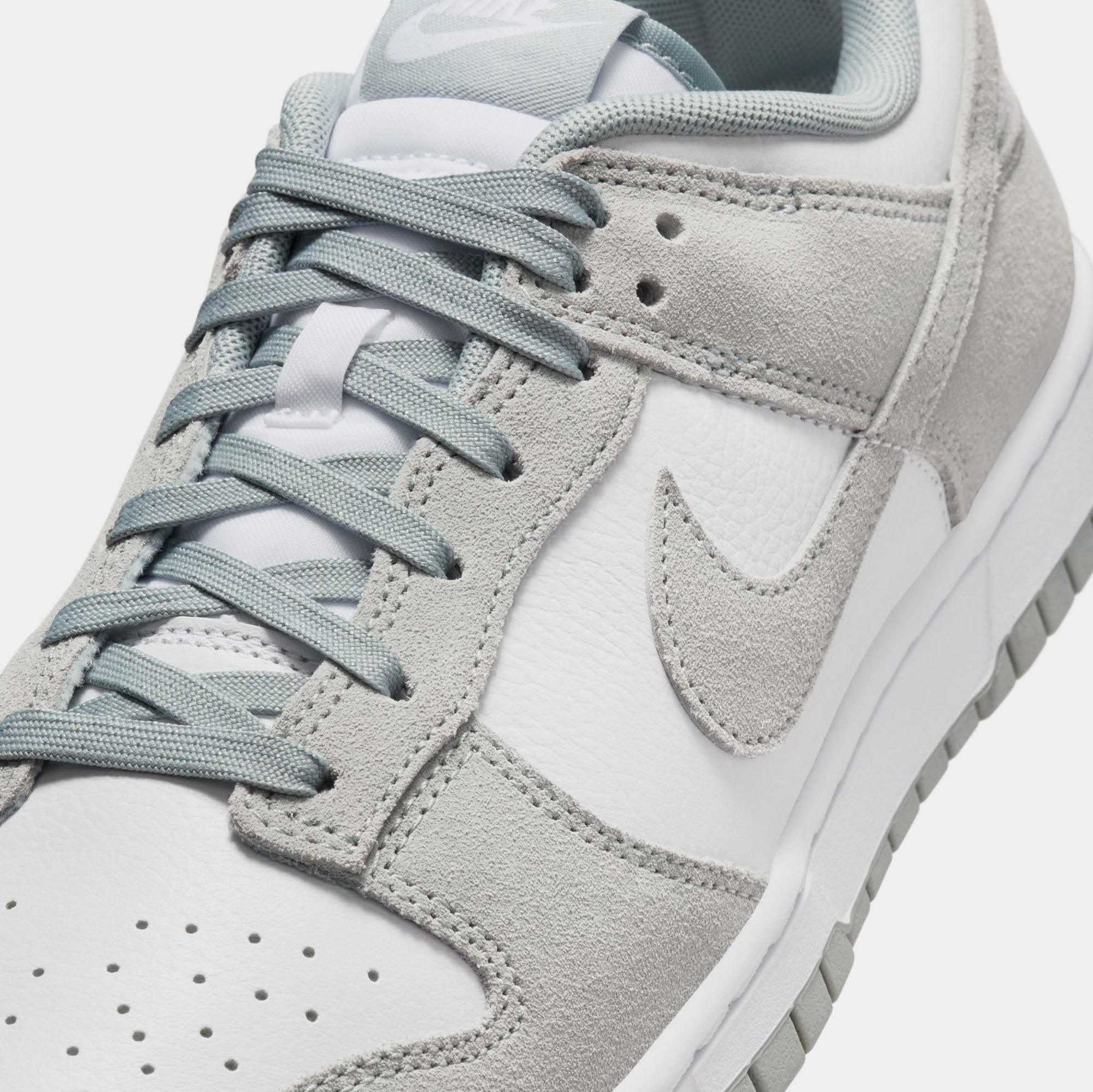 Dunk Low Retro Mens Lifestyle Shoes Nike оригінал – Купити в Україні – вид ззаду