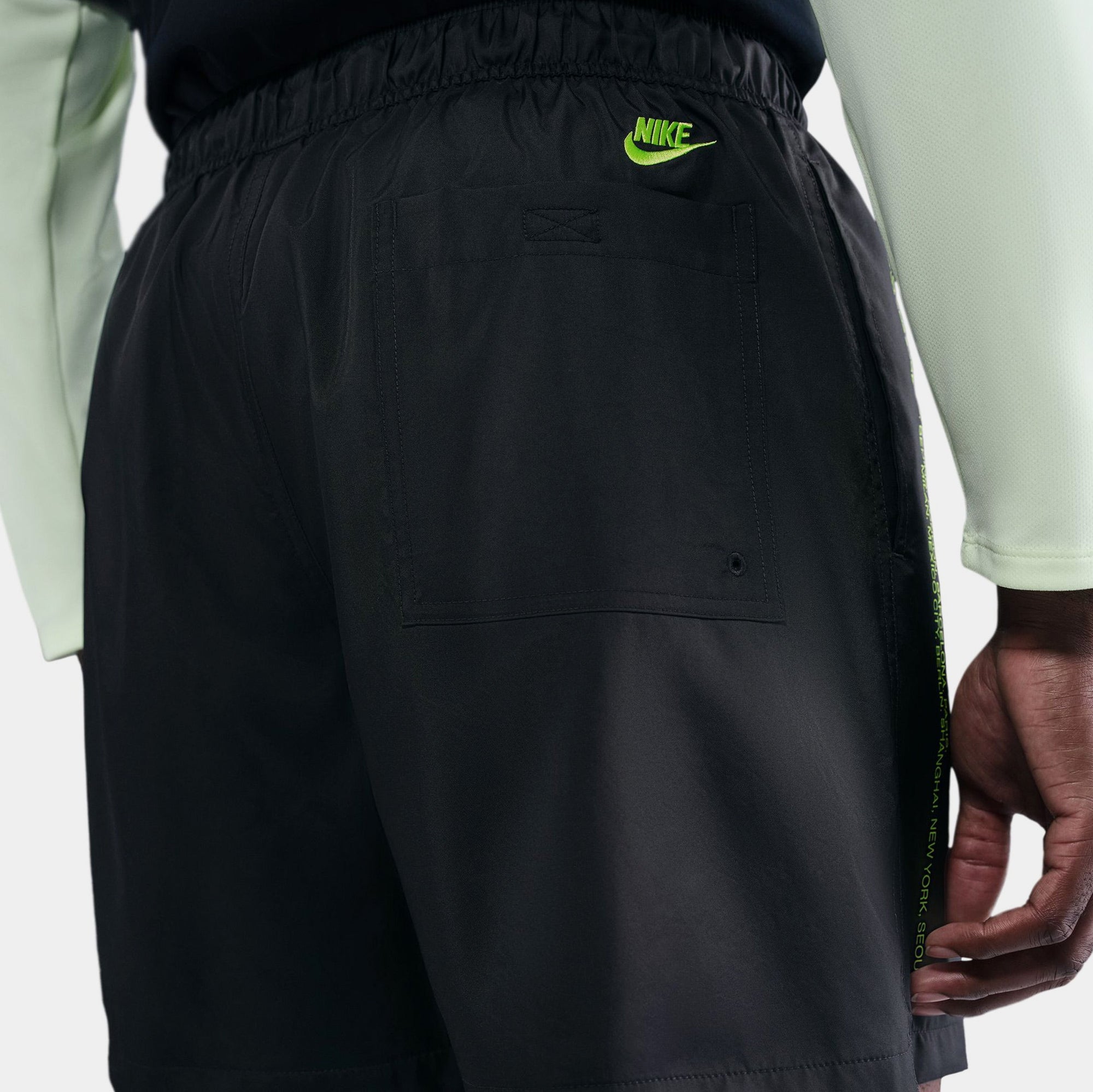 Club Flow Swoosh Woven Mens Shorts Nike оригінал – Купити в Україні – збільшений вид