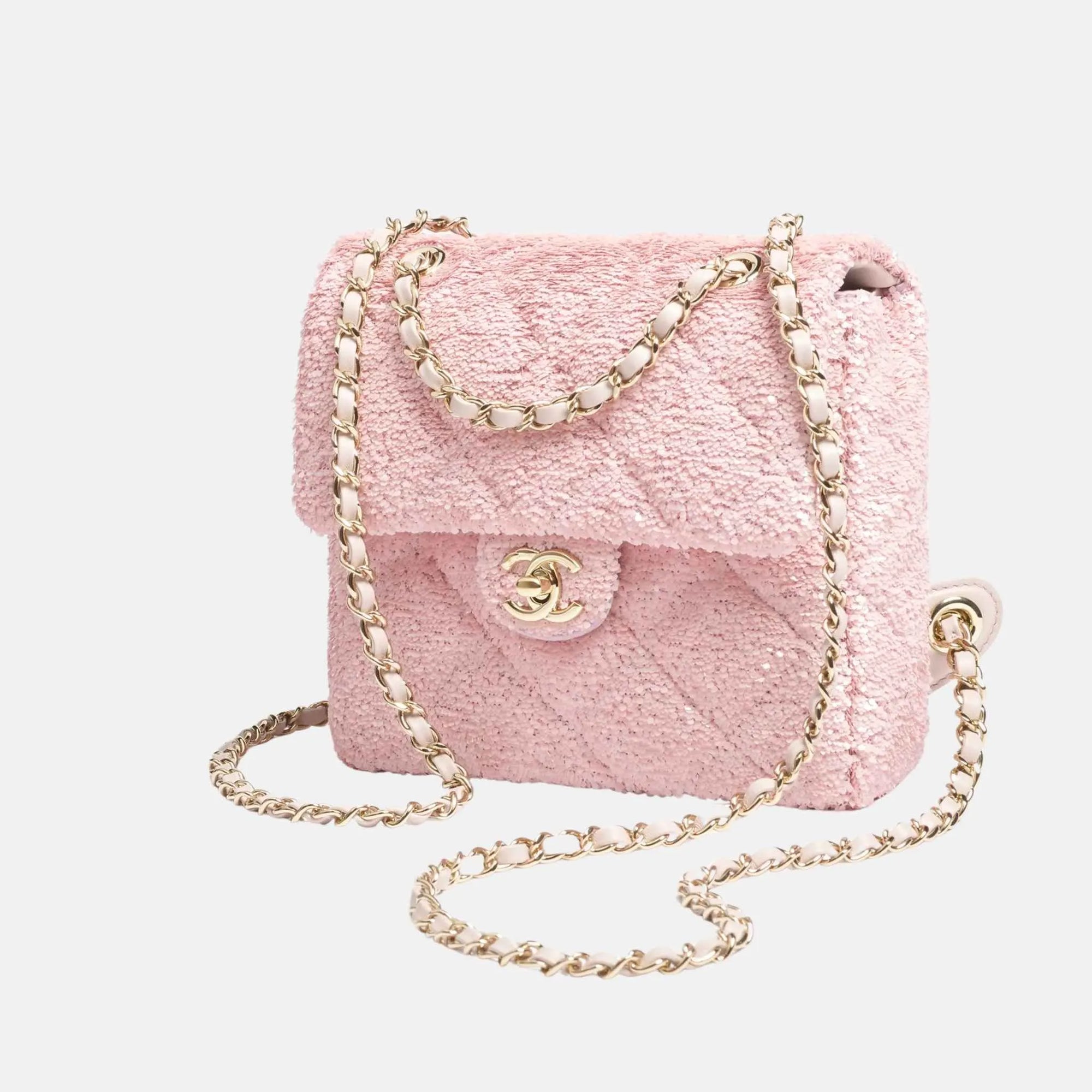 Оригінальна Backpack In Quilted Sequins And Gold Metal Chanel – боковий вид