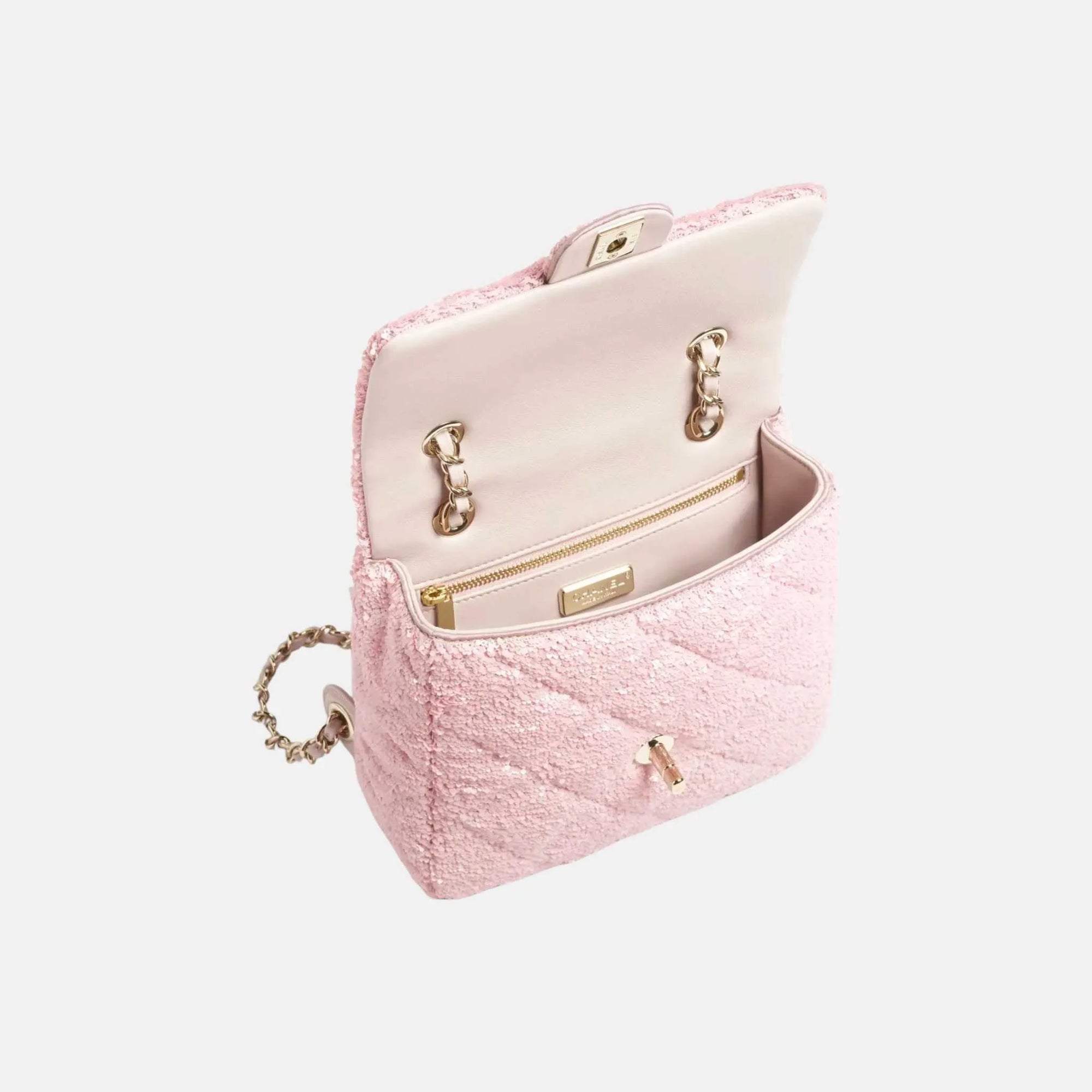 Оригінальна Backpack In Quilted Sequins And Gold Metal Chanel – вид ззаду