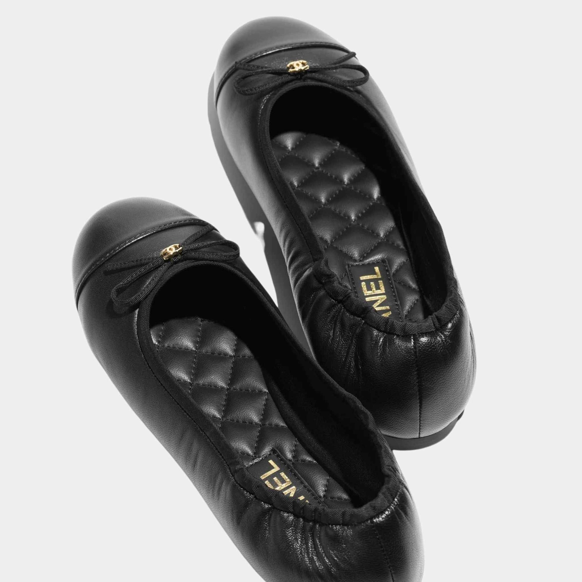Оригінальна Ballet Flats Lambskin Metal Black Chanel – вид ззаду