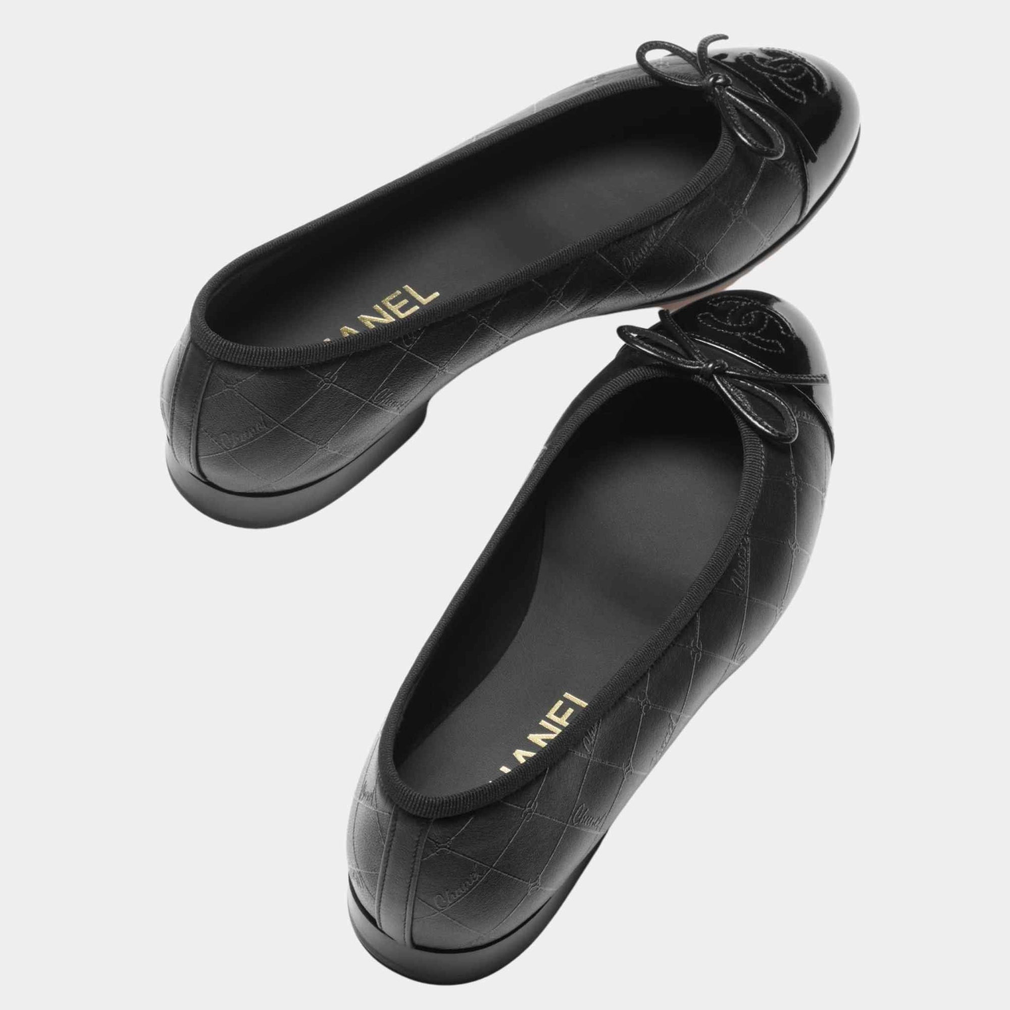 Оригінальна Ballet Flats Printed Lambskin And Patent Calfskin Black Chanel – вид ззаду
