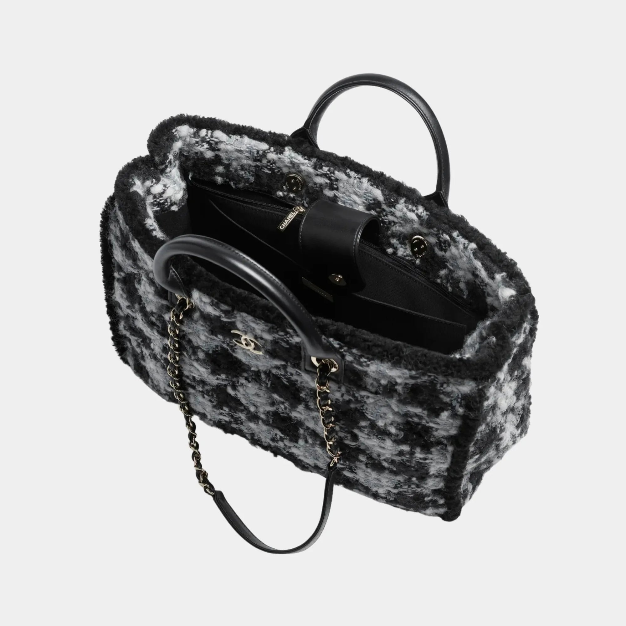Оригінальна Basket In Tweed Sheepskin And Gold-Tone Metal Chanel – вид ззаду