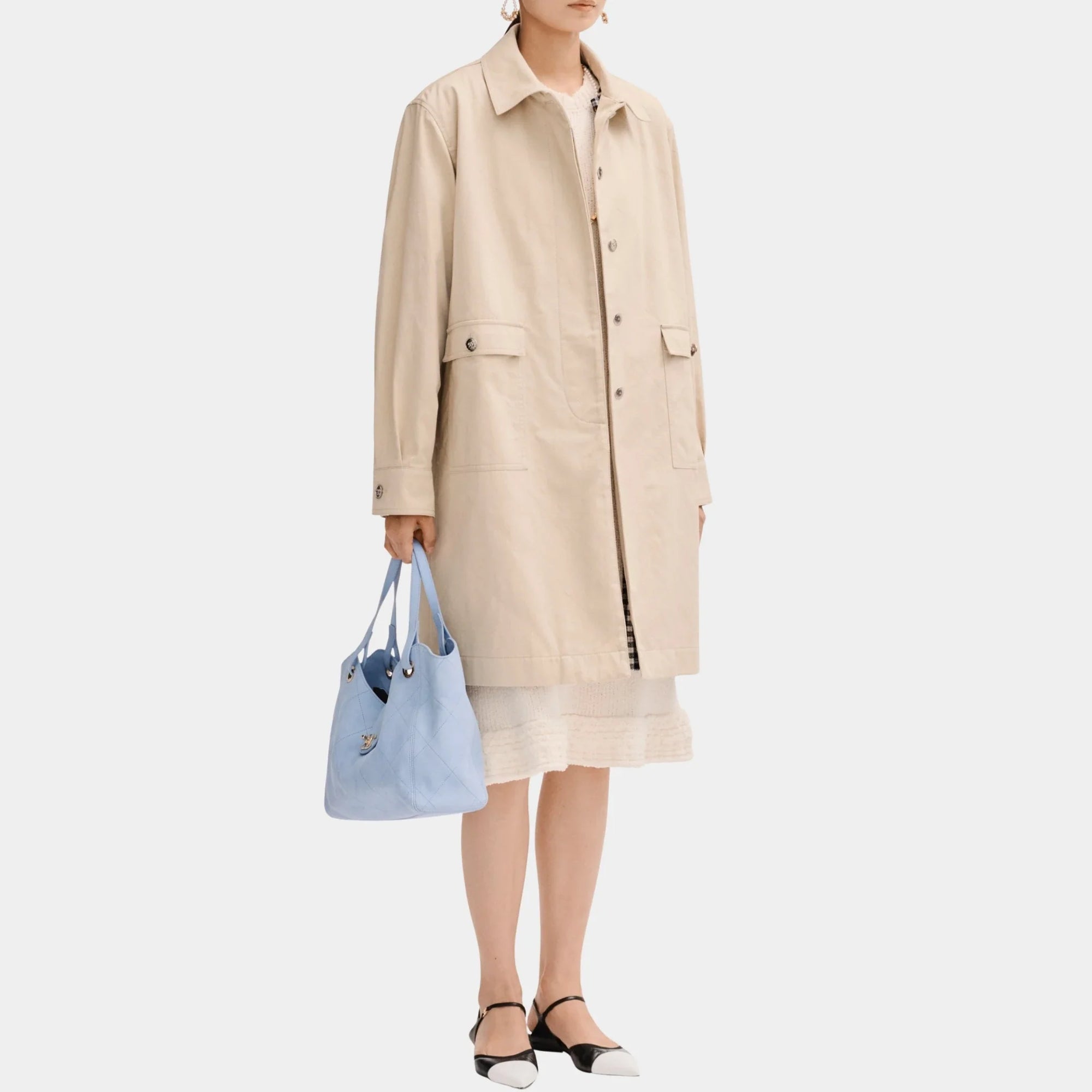 Оригінальна Beige Coat In Gabardine Chanel – боковий вид