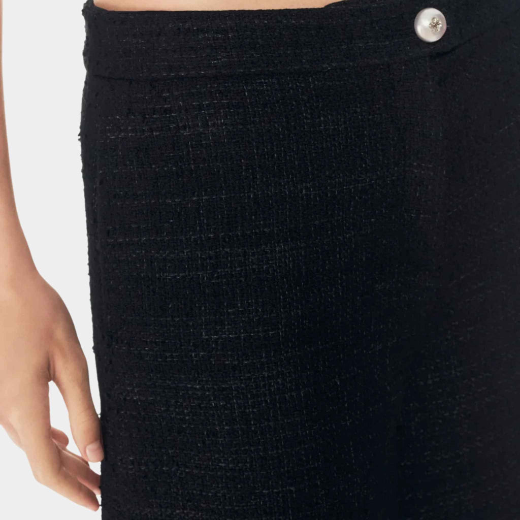 Bermuda Shorts Tweed Black Chanel – Гарантія оригінальності – вид ззаду