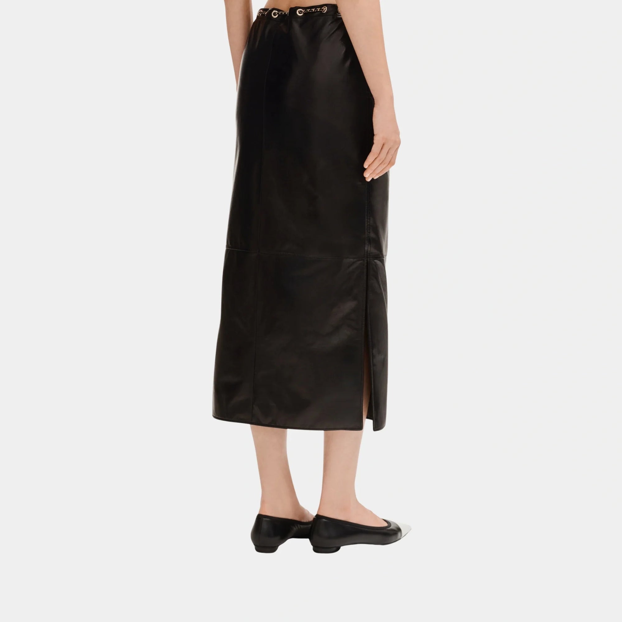 Black MIDI Skirt In Lambskin Chanel – Гарантія оригінальності – вид ззаду