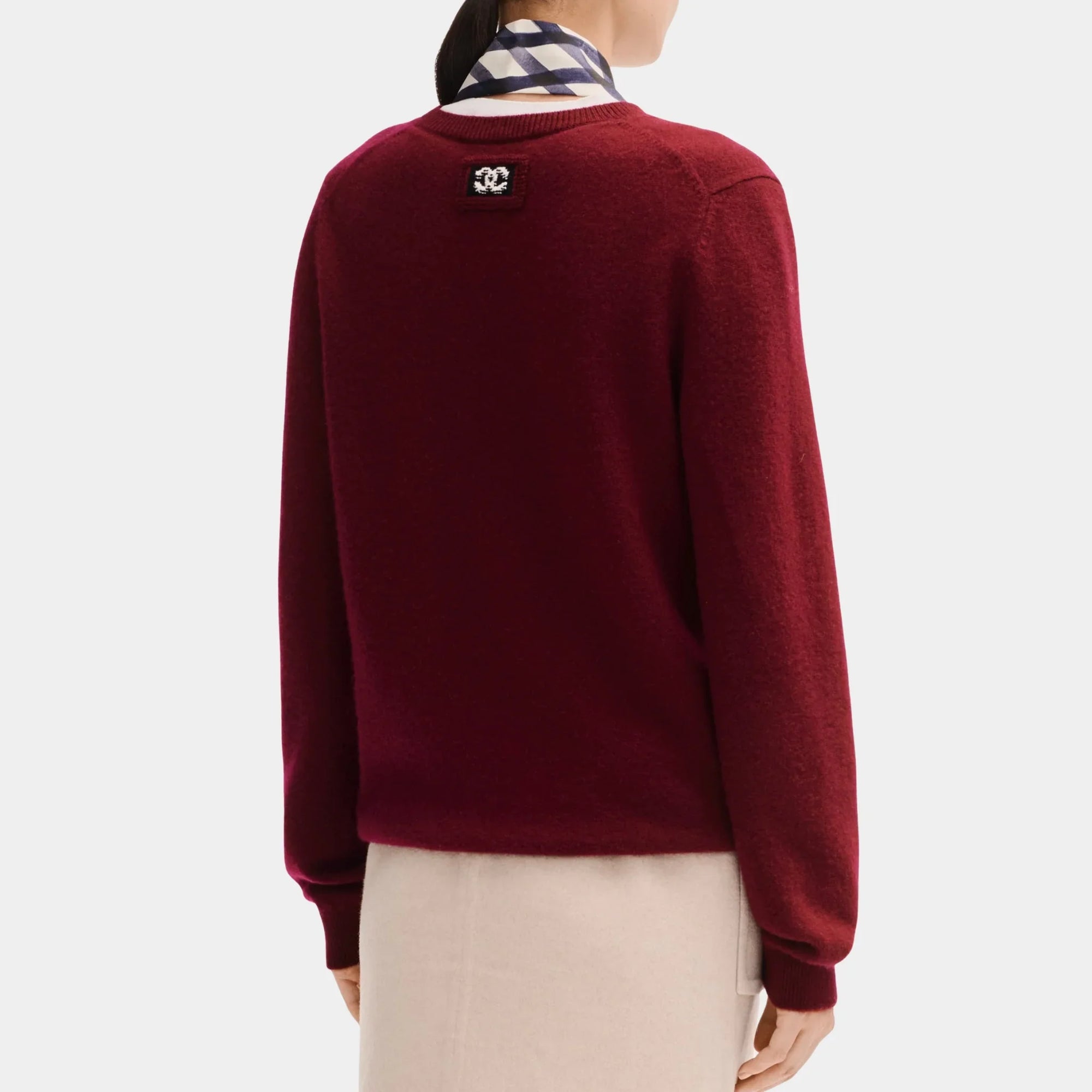Оригінальна Burgundy Sweater In Cashmere Chanel – вид ззаду
