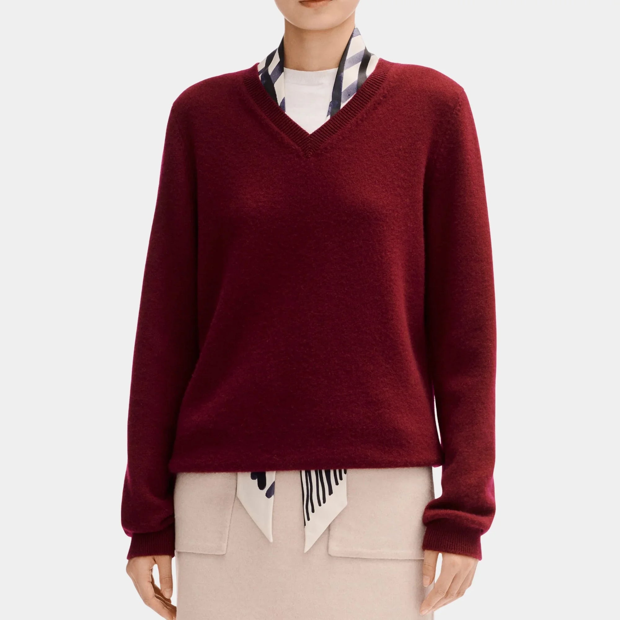 Оригінальна Burgundy Sweater In Cashmere Chanel – боковий вид