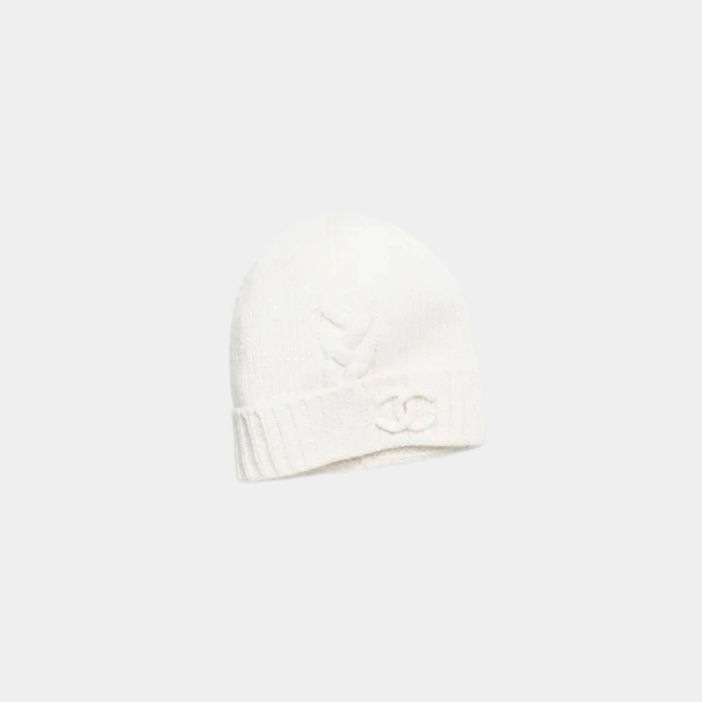 Оригінальна Cap Cashmere White Chanel – боковий вид
