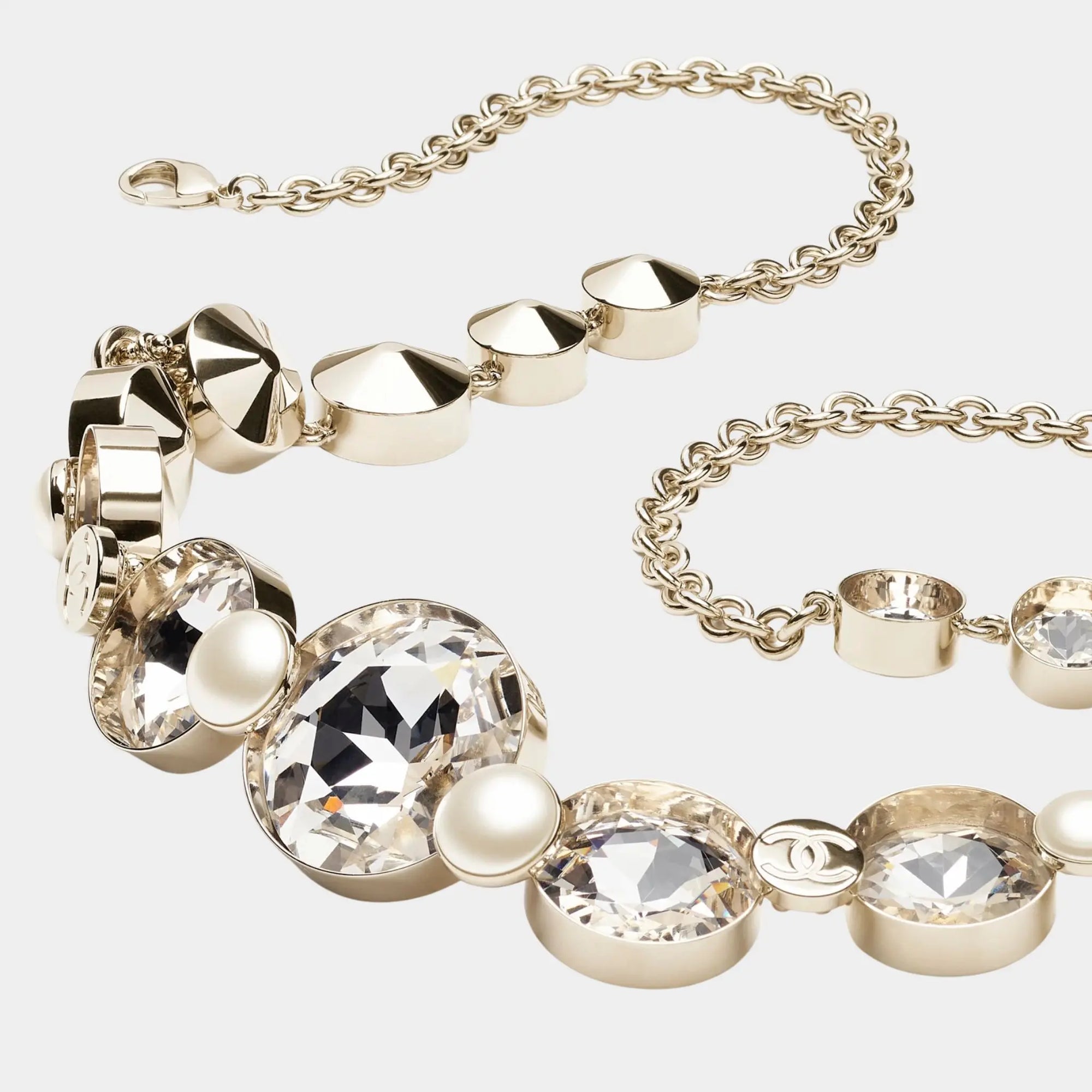 Chain Belt Metal Resin & Rhinestones Gold Pearly White & Crystal Chanel оригінал – Купити в Україні – вид ззаду