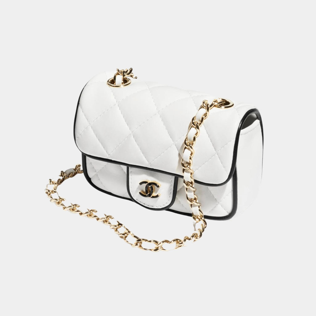Clutch With Chain White And Black Chanel оригінал – Купити в Україні – боковий вид