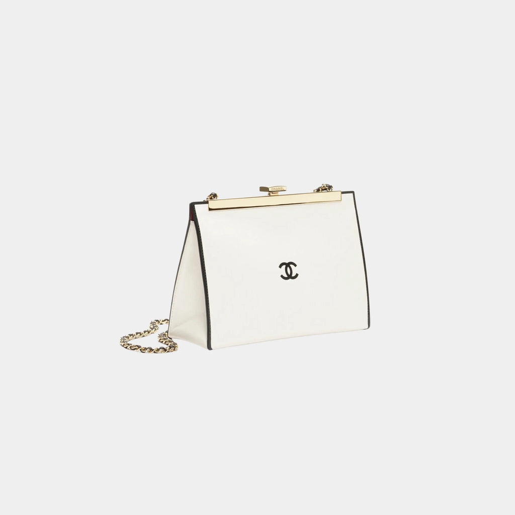 Оригінальна Evening Bag Printed Calfskin & Gold-Tone Metal Black & White Chanel – боковий вид