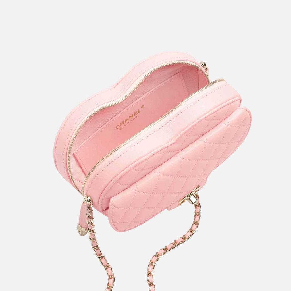 Heart Bag In Lambskin And Gold Metal Chanel – Гарантія оригінальності – вид ззаду