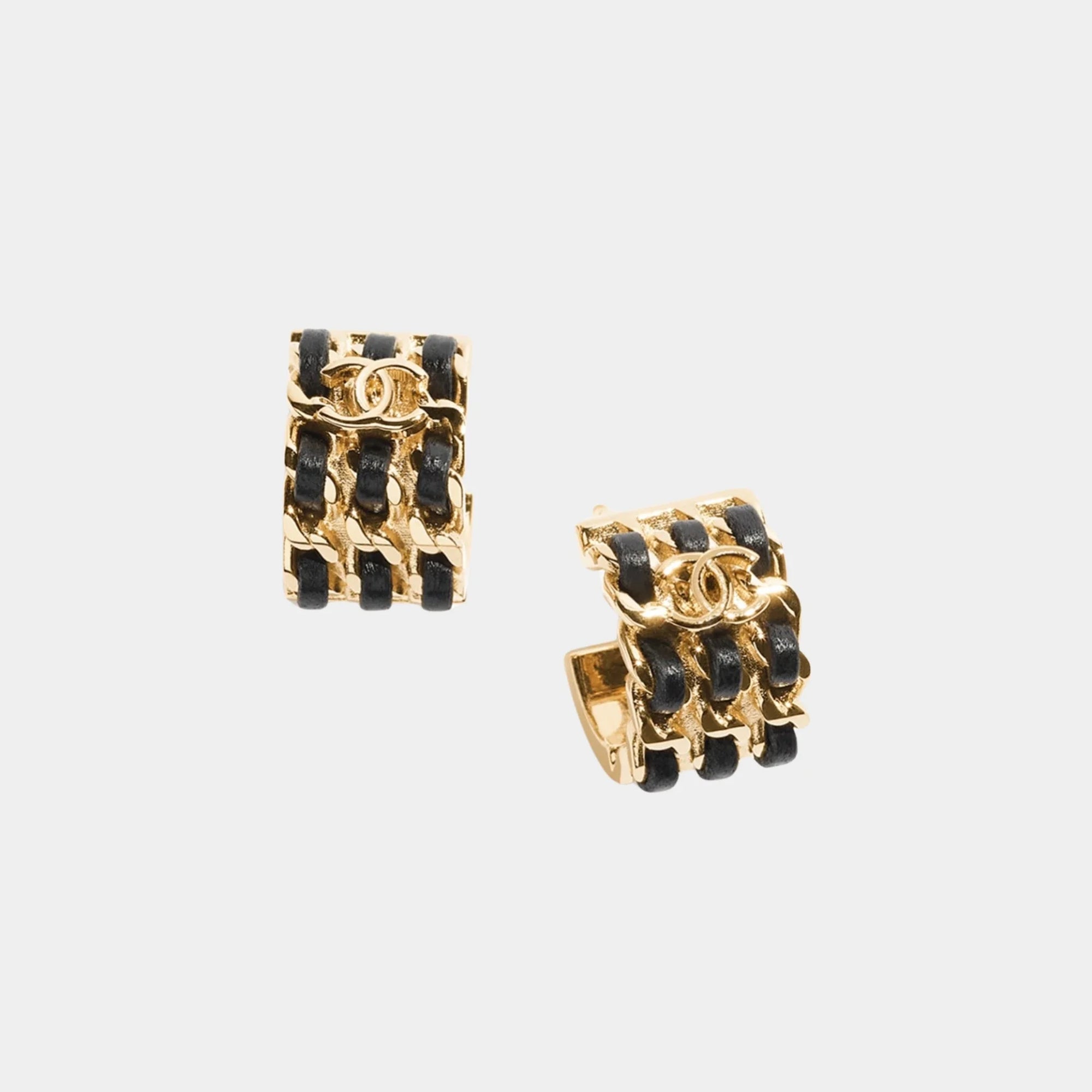 Hoop Earrings In Gold Metal And Black Lambskin Chanel оригінал – Купити в Україні – боковий вид