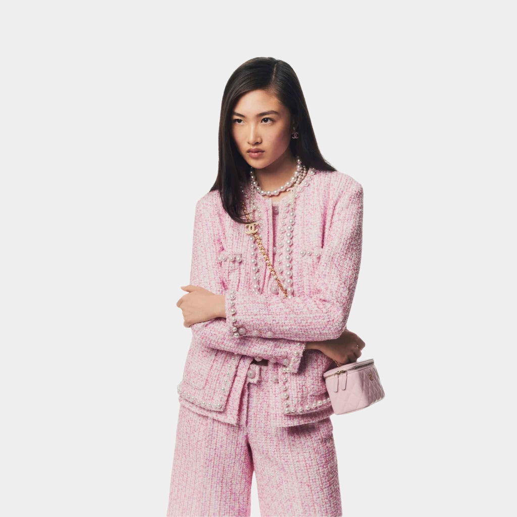 Оригінальна Jacket Iridescent Cotton Wool Tweed Pearls Pink Ecru Chanel – вид ззаду