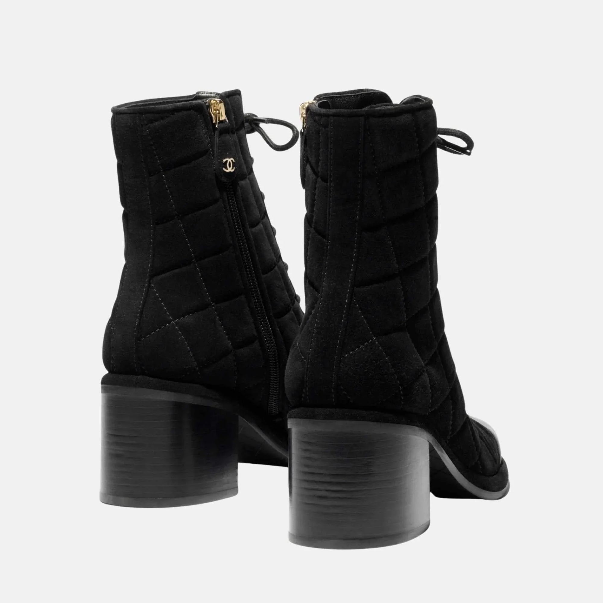 Оригінальна Lace Up Shoes In Velvet Calfskin And Calfskin Chanel – вид ззаду