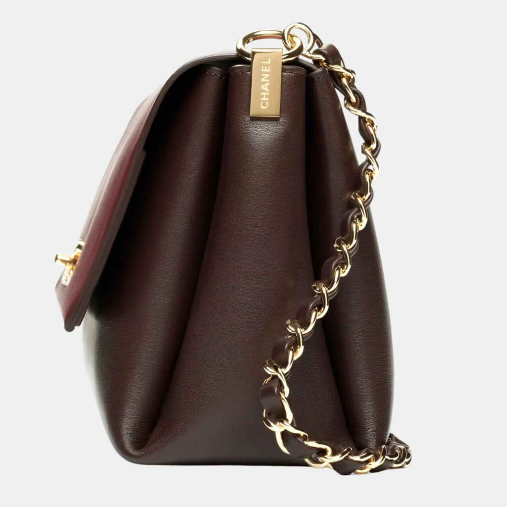 Large Flap Bag Calfskin & Gold-Plated Metal Dark Brown & Burgundy Chanel оригінал – Купити в Україні – вид ззаду