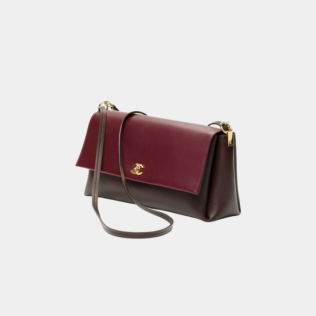 Large Flap Bag Calfskin & Gold-Plated Metal Dark Brown & Burgundy Chanel оригінал – Купити в Україні – боковий вид